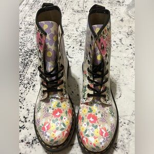 New Womens Dr Martens Floral Mash Up Backhand Combat Boots - US 10